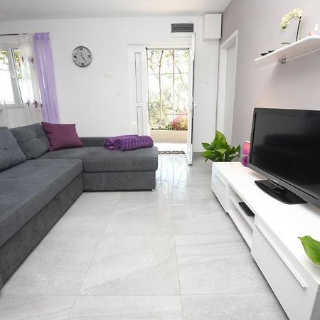 Apartments Lidija - Sea View Apartment With Exclusive Right Of Using Hot Tub Or Split Level Apartment With Exclusive Right Of Using Pool Podstrana Extérieur photo