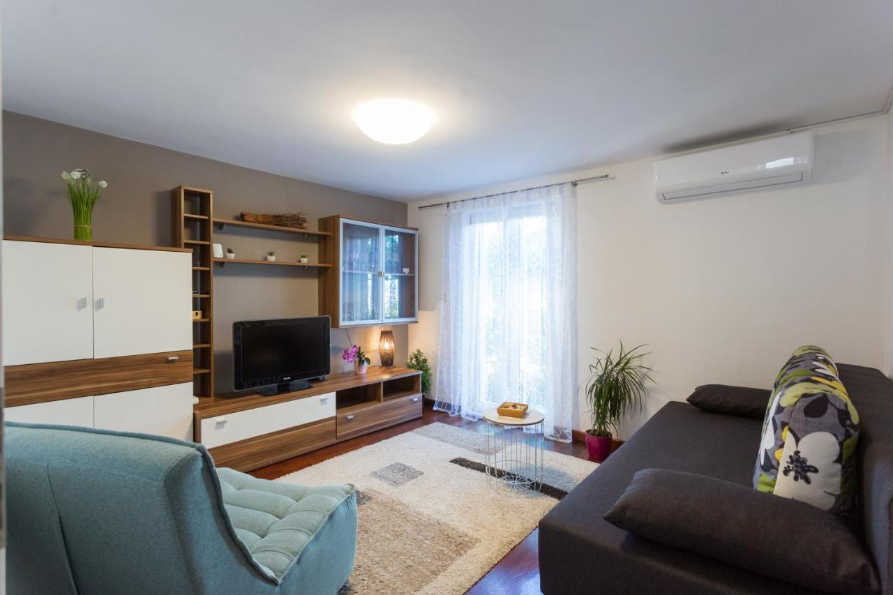 Apartments Lidija - Sea View Apartment With Exclusive Right Of Using Hot Tub Or Split Level Apartment With Exclusive Right Of Using Pool Podstrana Extérieur photo