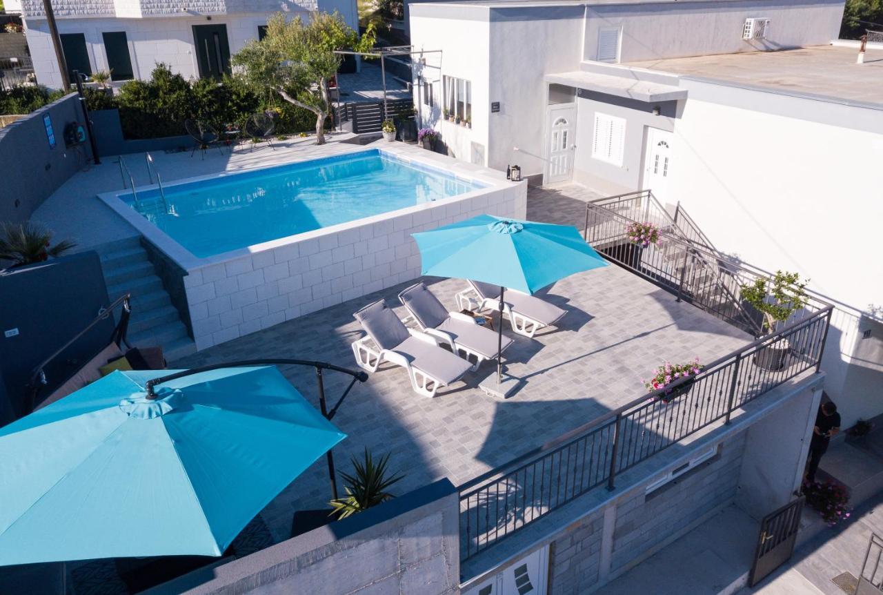 Apartments Lidija - Sea View Apartment With Exclusive Right Of Using Hot Tub Or Split Level Apartment With Exclusive Right Of Using Pool Podstrana Extérieur photo