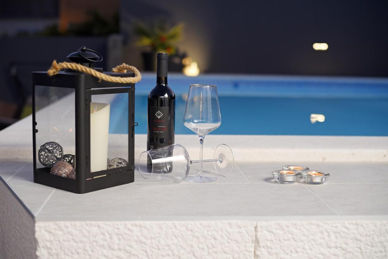 Apartments Lidija - Sea View Apartment With Exclusive Right Of Using Hot Tub Or Split Level Apartment With Exclusive Right Of Using Pool Podstrana Extérieur photo
