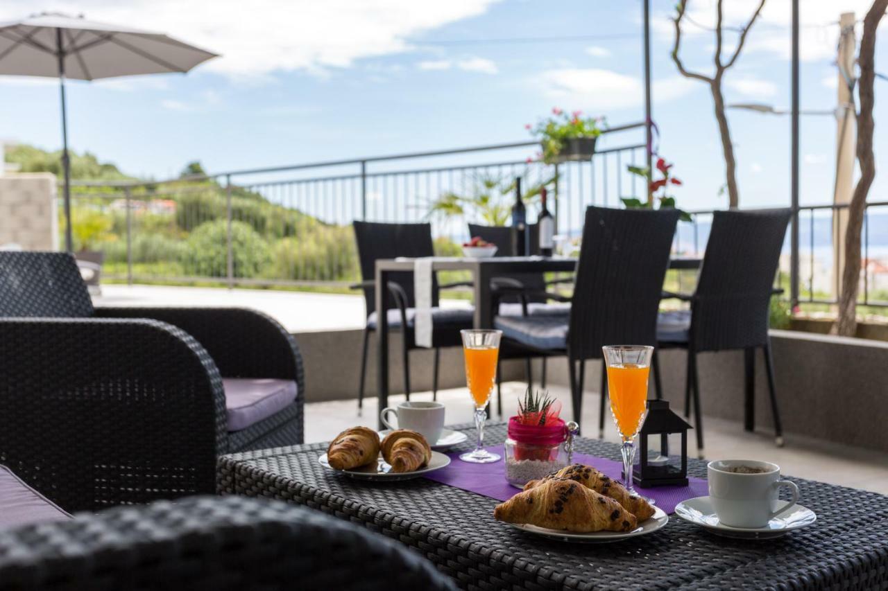Apartments Lidija - Sea View Apartment With Exclusive Right Of Using Hot Tub Or Split Level Apartment With Exclusive Right Of Using Pool Podstrana Extérieur photo