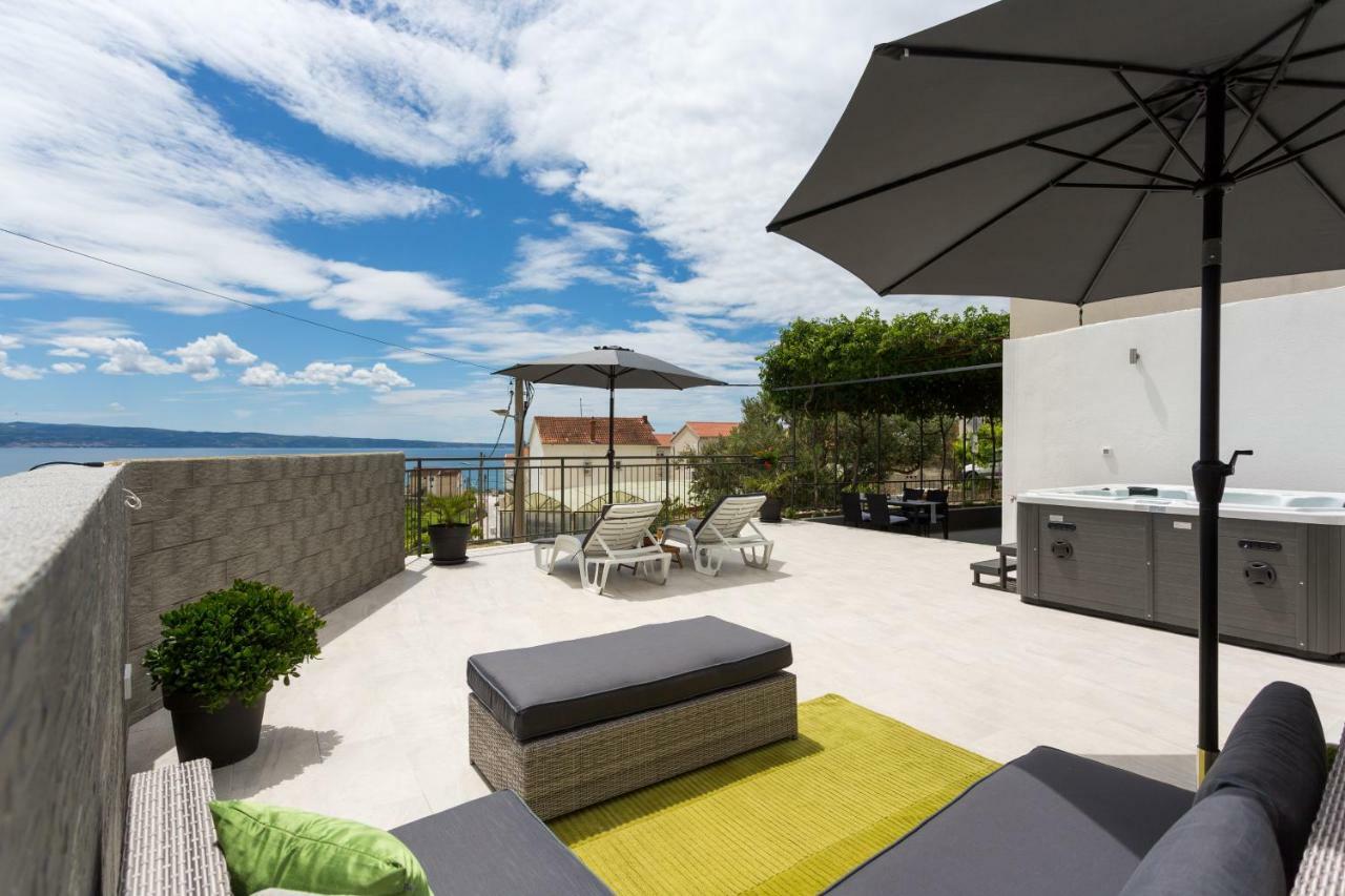 Apartments Lidija - Sea View Apartment With Exclusive Right Of Using Hot Tub Or Split Level Apartment With Exclusive Right Of Using Pool Podstrana Extérieur photo