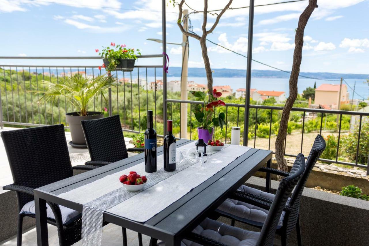 Apartments Lidija - Sea View Apartment With Exclusive Right Of Using Hot Tub Or Split Level Apartment With Exclusive Right Of Using Pool Podstrana Extérieur photo
