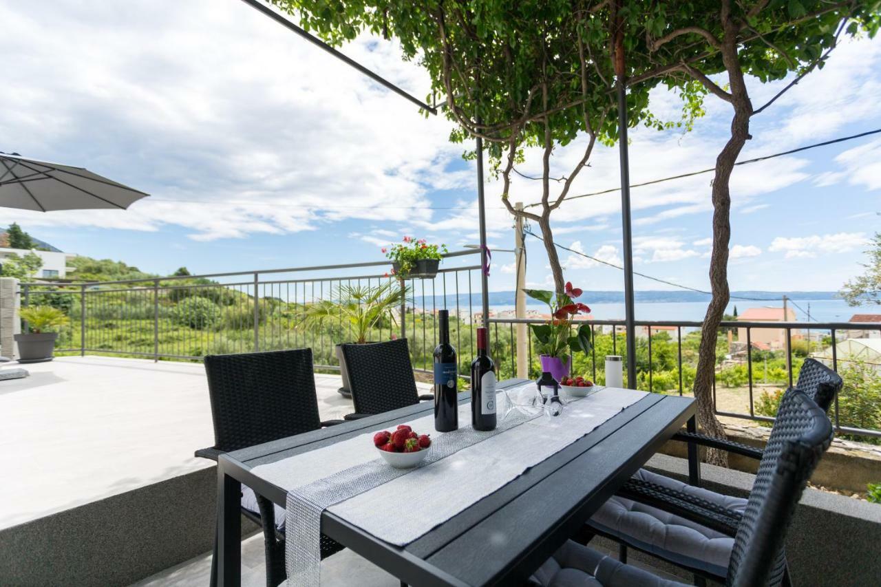 Apartments Lidija - Sea View Apartment With Exclusive Right Of Using Hot Tub Or Split Level Apartment With Exclusive Right Of Using Pool Podstrana Extérieur photo