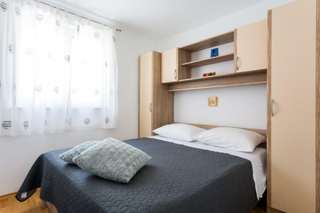 Apartments Lidija - Sea View Apartment With Exclusive Right Of Using Hot Tub Or Split Level Apartment With Exclusive Right Of Using Pool Podstrana Extérieur photo