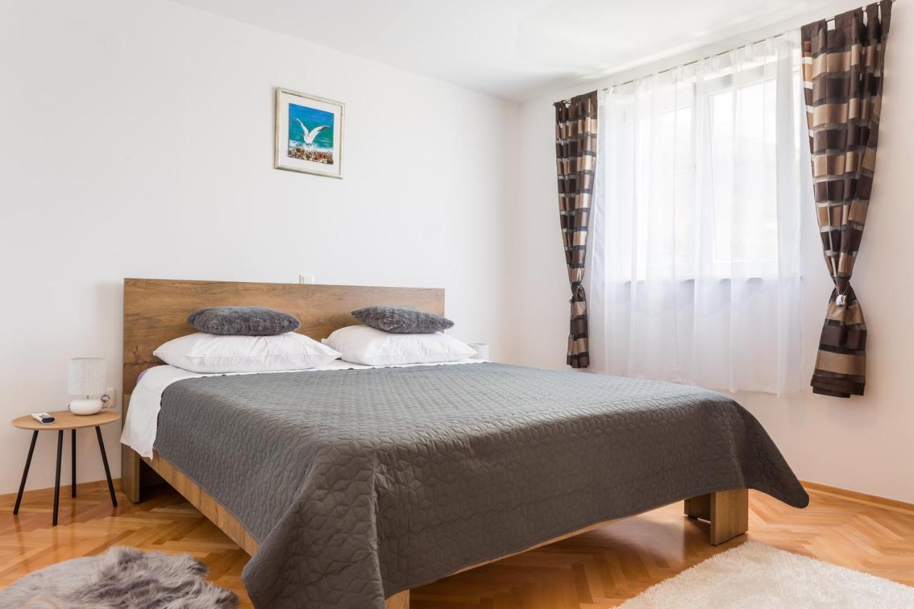 Apartments Lidija - Sea View Apartment With Exclusive Right Of Using Hot Tub Or Split Level Apartment With Exclusive Right Of Using Pool Podstrana Extérieur photo