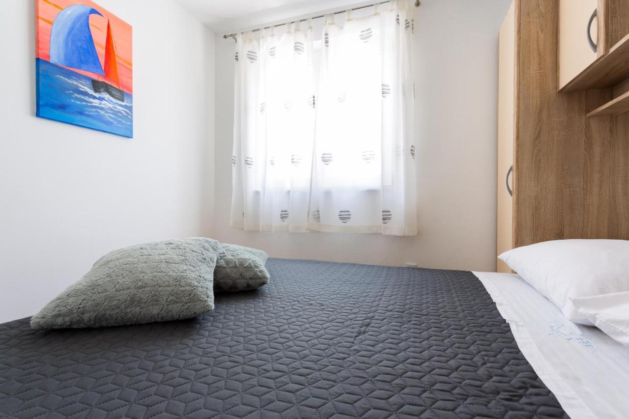 Apartments Lidija - Sea View Apartment With Exclusive Right Of Using Hot Tub Or Split Level Apartment With Exclusive Right Of Using Pool Podstrana Extérieur photo